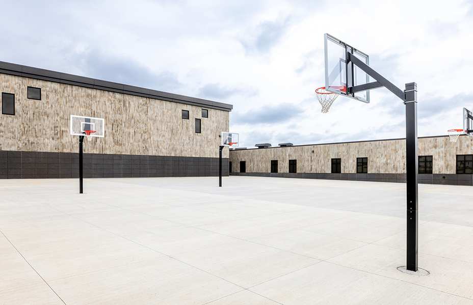 exterior walls of silver ranch elementary with basketball courts