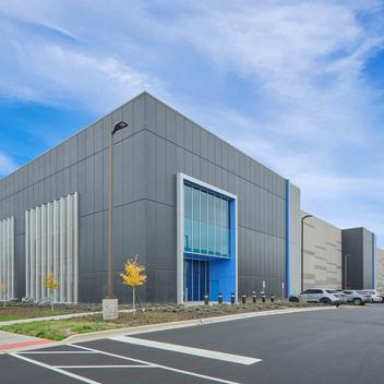 exterior corner of illinois data center wall panels