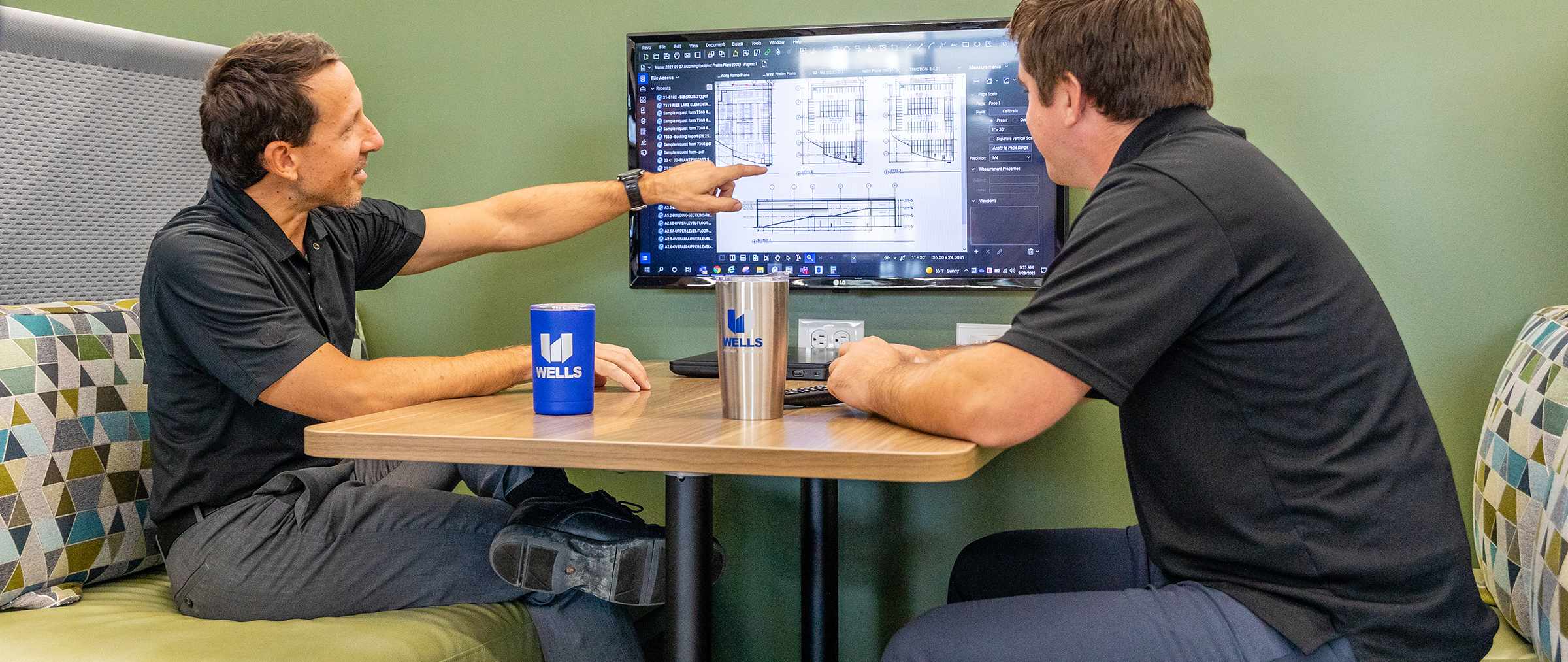 wells employees working together