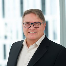 dan daugherty headshot