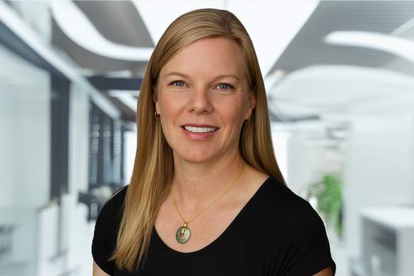 Kelly Henry headshot