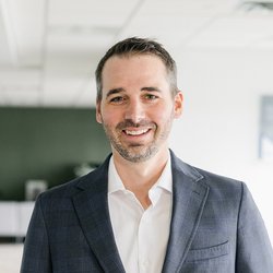 dan stenzel headshot