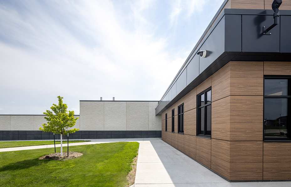 exterior walls of elk ridge elementary