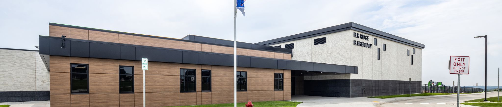 entrance of elk ridge elementary