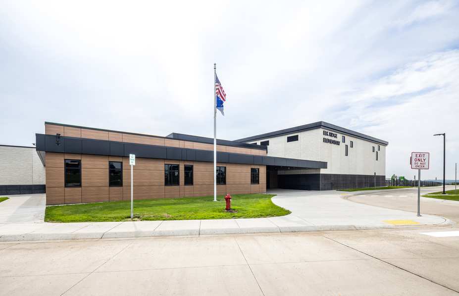 entrance of elk ridge elementary