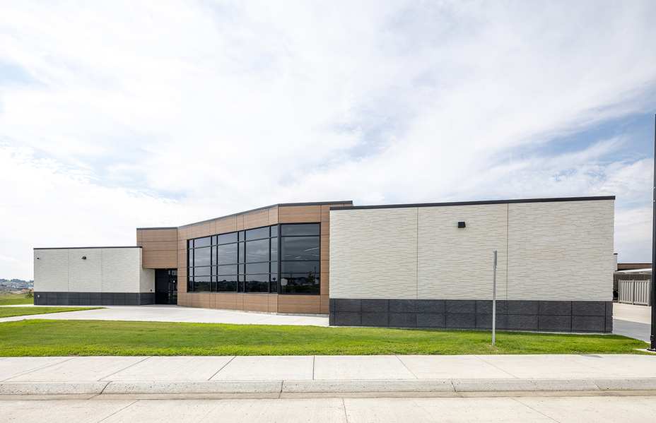 exterior walls of elk ridge elementary