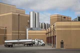 FDA Cheese Cooler Prefabricated Food Processing Facility Truck Bay