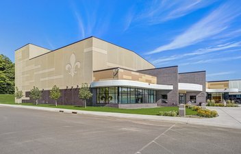 exterior of st croix falls high school